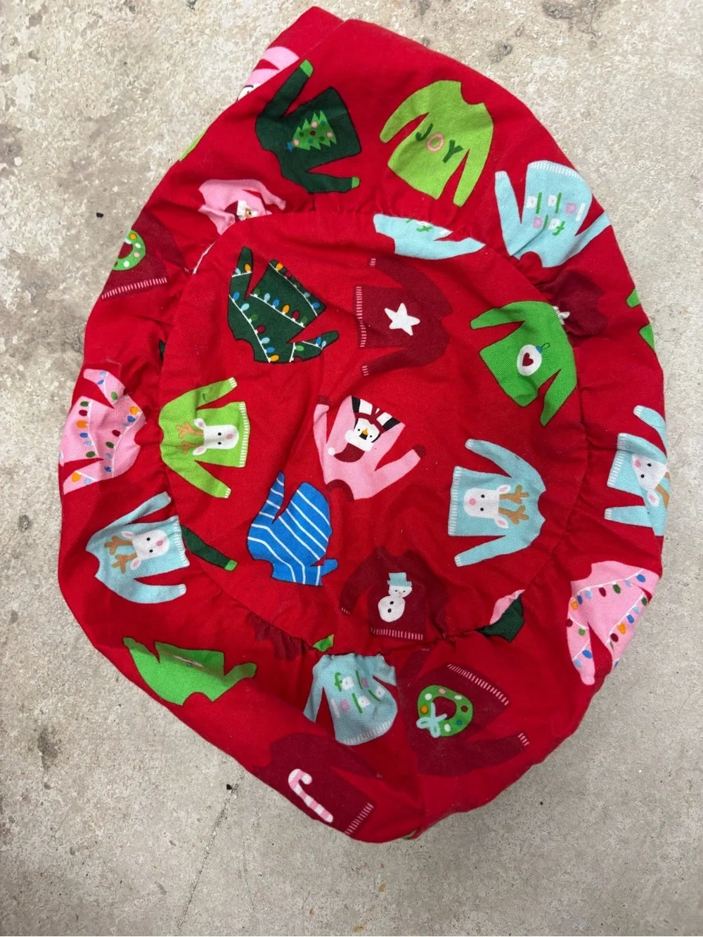 Harmony Scrub Hats Red Multicolor Christmas Print Cotton Bouffant Scrub Cap